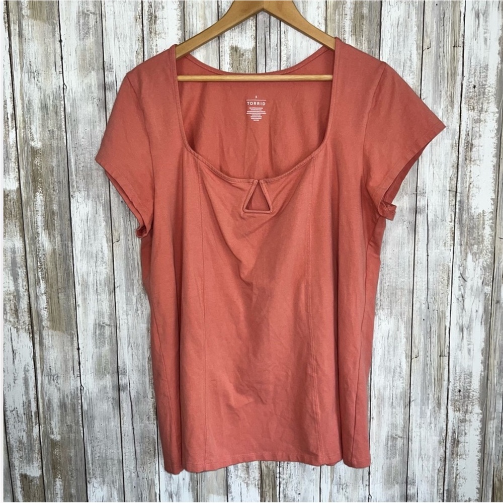 Torrid Foxy Notch Neck Cap Sleeve Salmon Blouse - Picture 2 of 5